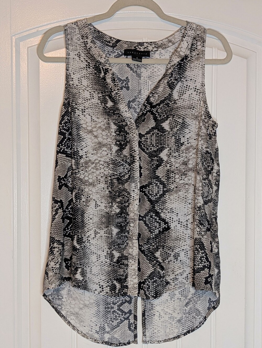 Sanctuary Snakeskin Reptile Print Sleeveless Button Down Tank Top